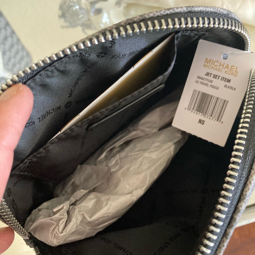 MICHAEL KORS 5PC SET - Picture 9 of 10